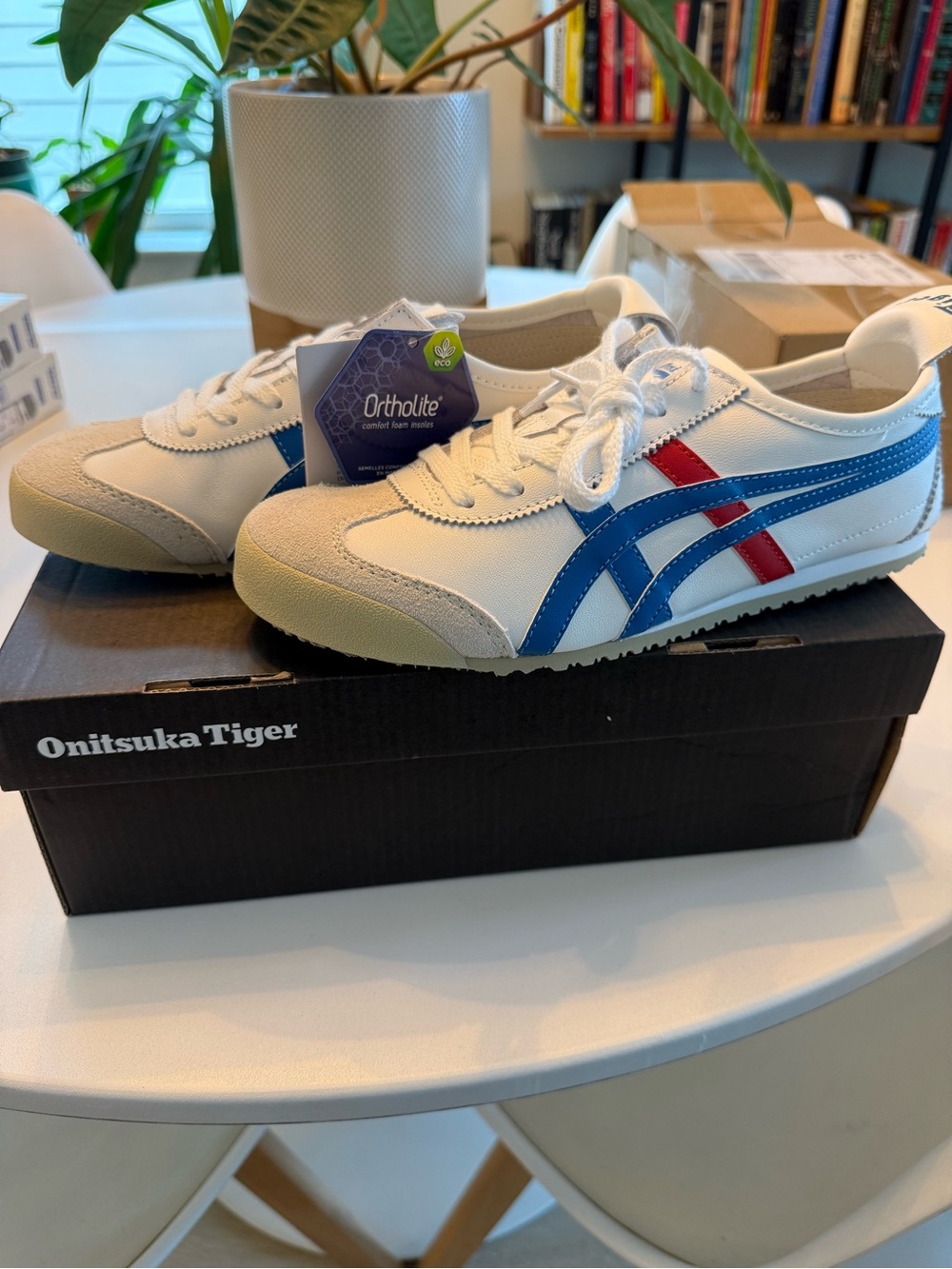 Onitsuka Tiger Women's White Blue Red Mexico 66 Sneakers size 8 - Picture 3 of 6